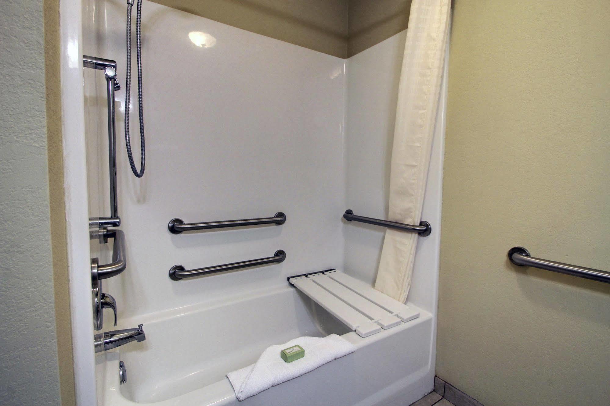 Cobblestone Inn & Suites - Hartington Екстериор снимка