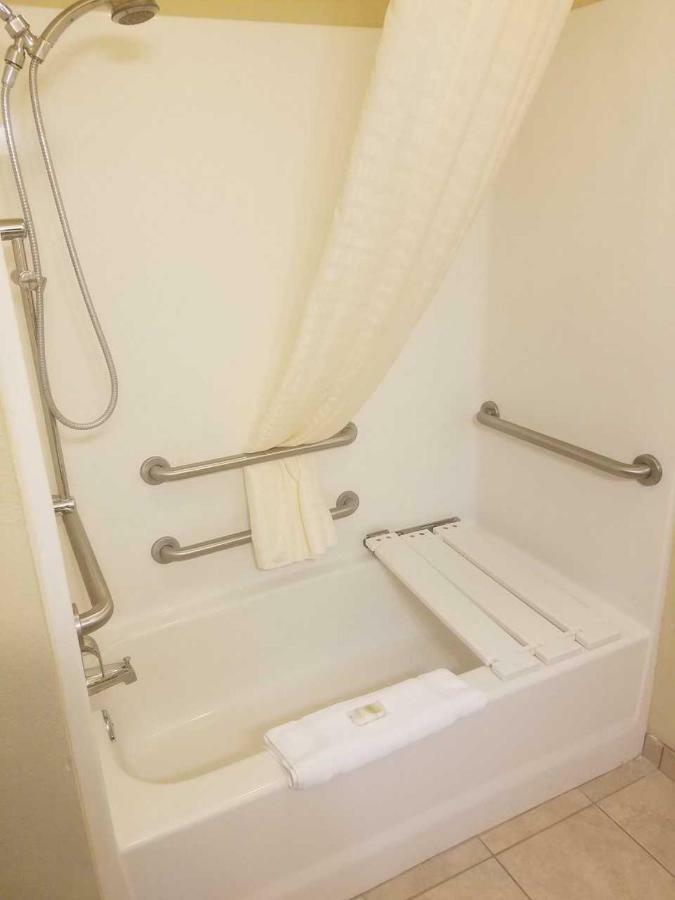 Cobblestone Inn & Suites - Hartington Екстериор снимка